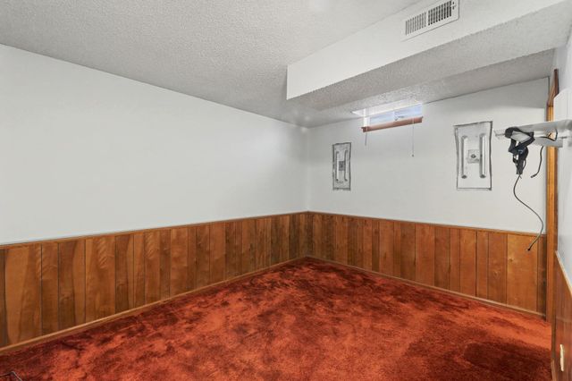 5509 S Topeka Cir, Wichita, KS 67216