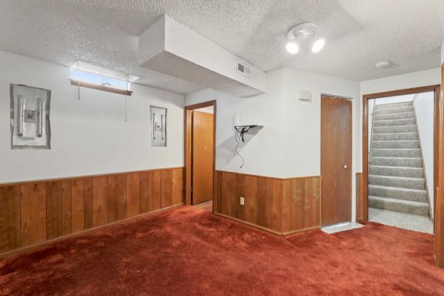 5509 S Topeka Cir, Wichita, KS 67216