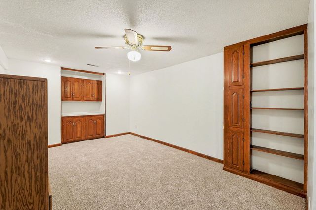 5509 S Topeka Cir, Wichita, KS 67216