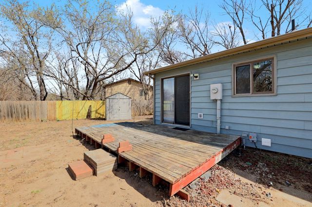 5509 S Topeka Cir, Wichita, KS 67216