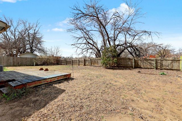 5509 S Topeka Cir, Wichita, KS 67216