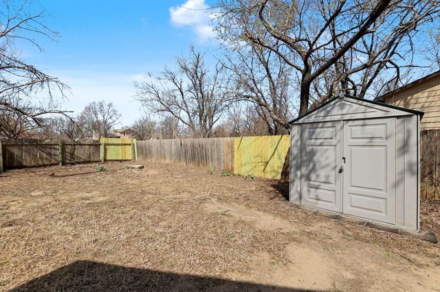 5509 S Topeka Cir, Wichita, KS 67216