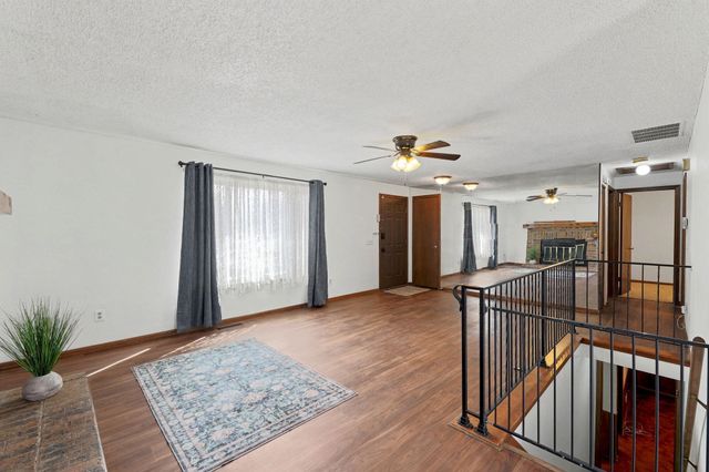 5509 S Topeka Cir, Wichita, KS 67216