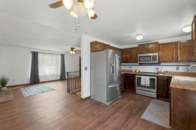 5509 S Topeka Cir, Wichita, KS 67216