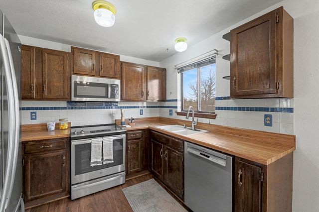 5509 S Topeka Cir, Wichita, KS 67216