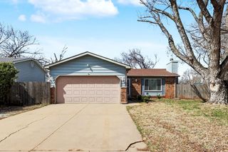 5509 S Topeka Cir, Wichita, KS 67216