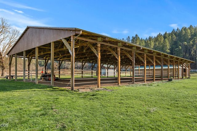 448 Ferry Road, Grants Pass, OR 97526