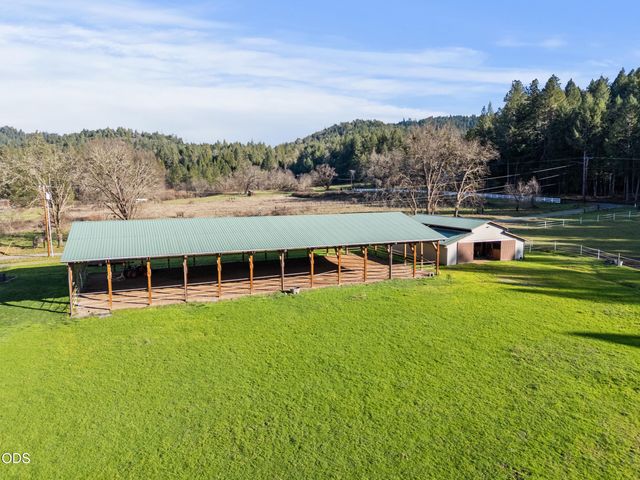 448 Ferry Road, Grants Pass, OR 97526