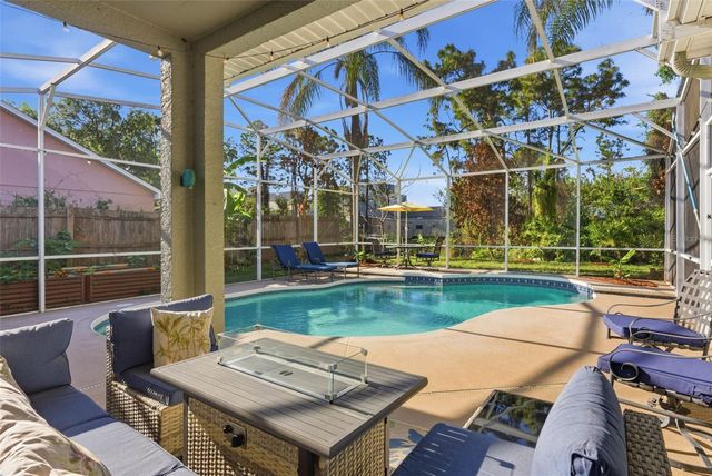 1813 CROSSWELL COURT, Orlando, FL 32837