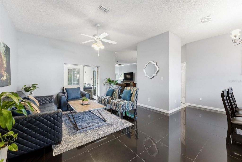 Image 11 of property listing at 1813 CROSSWELL COURT, Orlando, FL 32837