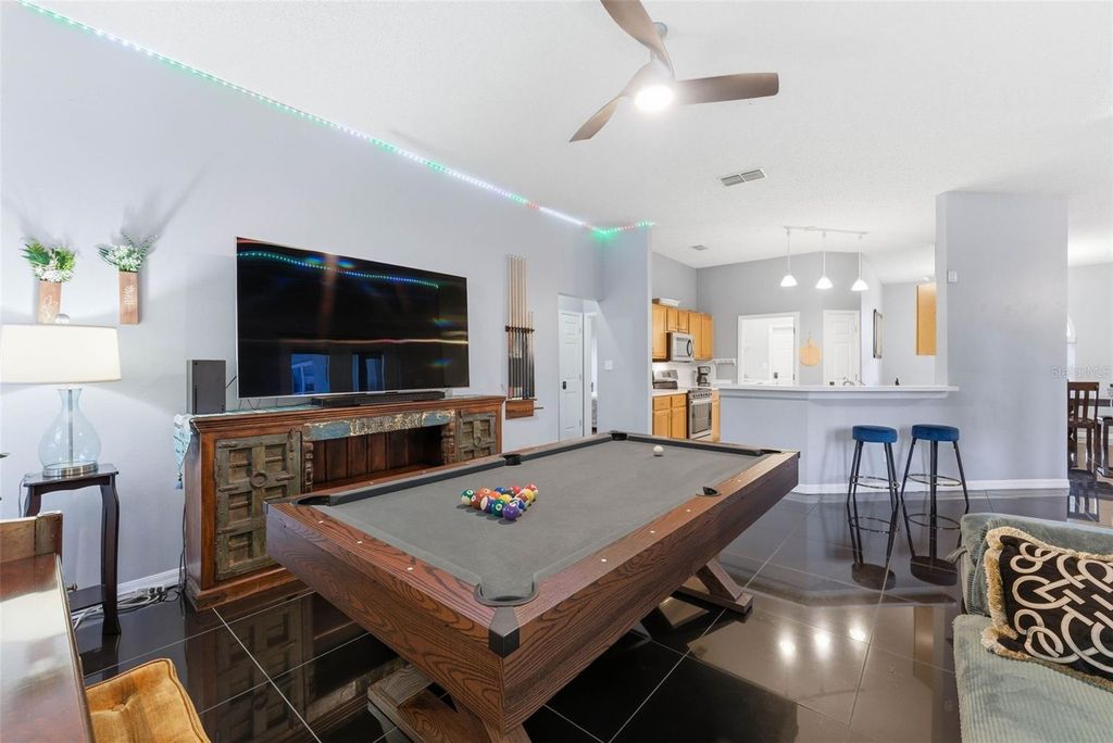 Image 24 of property listing at 1813 CROSSWELL COURT, Orlando, FL 32837