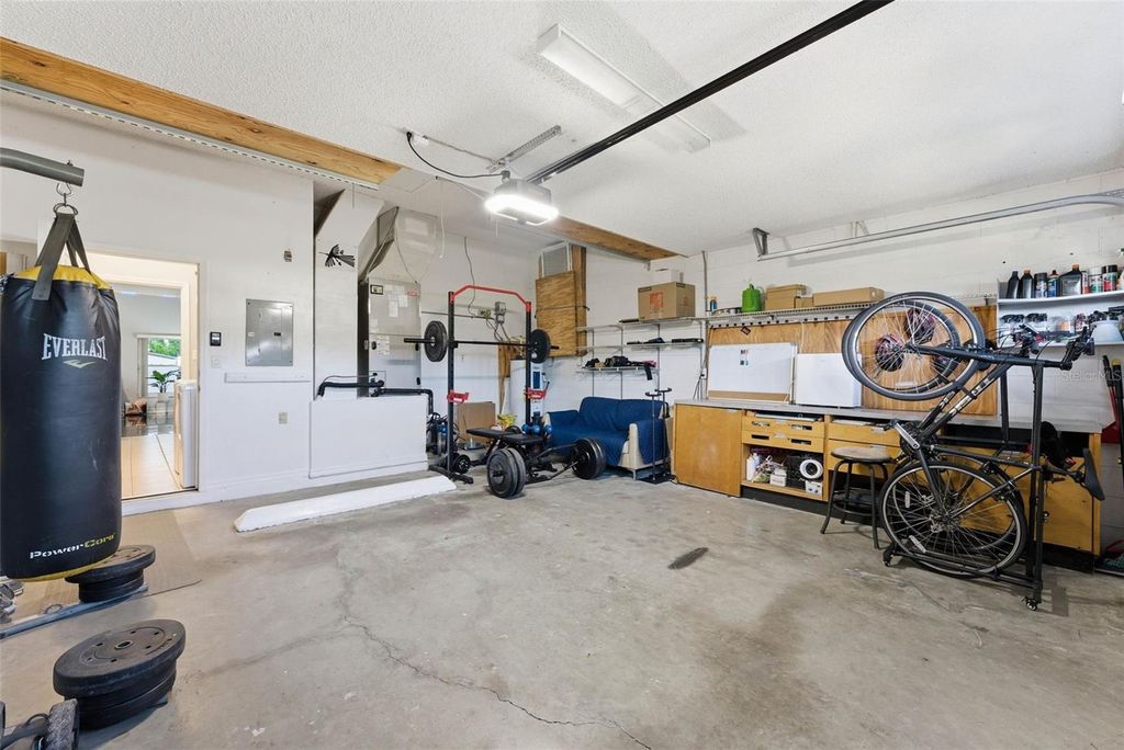 Image 27 of property listing at 1813 CROSSWELL COURT, Orlando, FL 32837