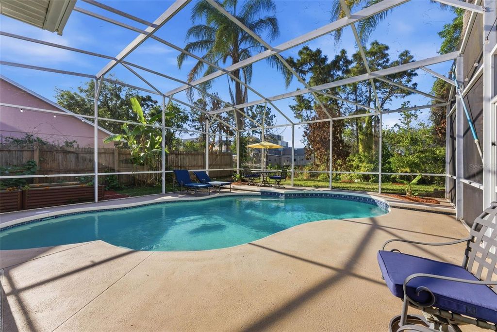 Image 38 of property listing at 1813 CROSSWELL COURT, Orlando, FL 32837