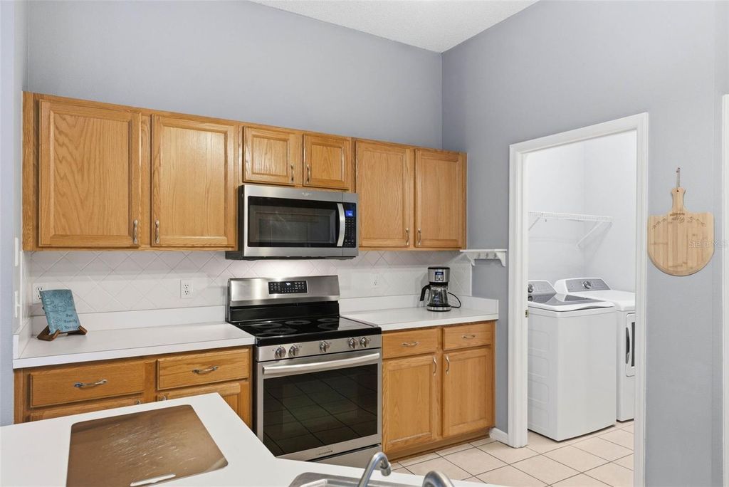 Image 57 of property listing at 1813 CROSSWELL COURT, Orlando, FL 32837
