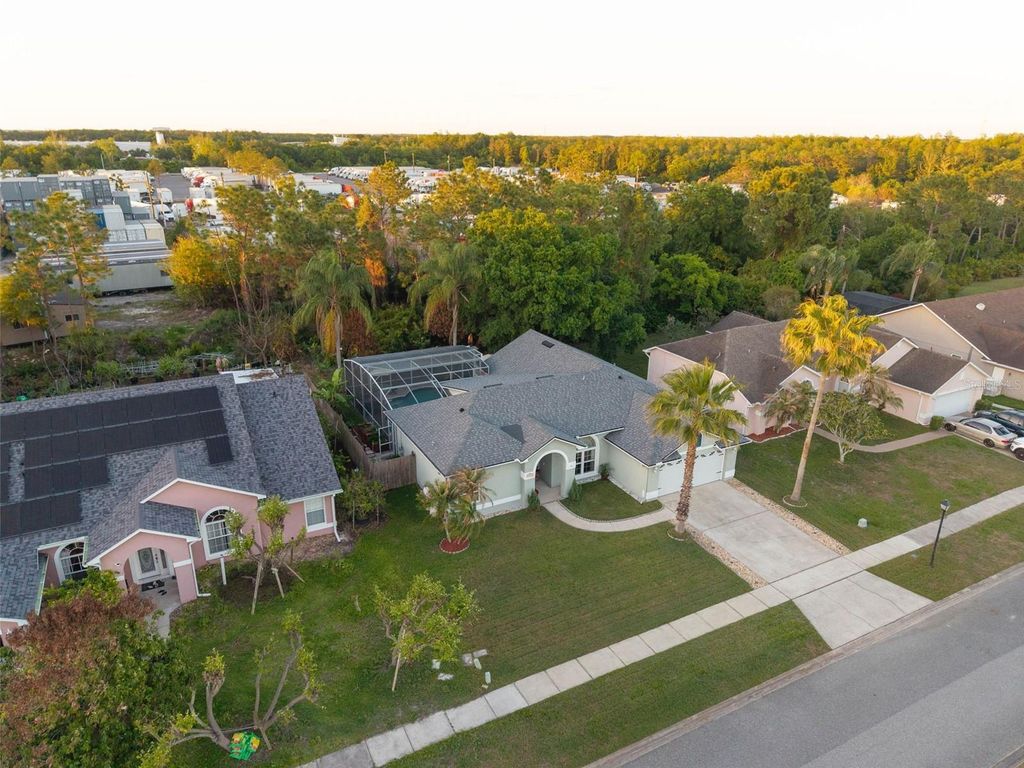 Image 61 of property listing at 1813 CROSSWELL COURT, Orlando, FL 32837