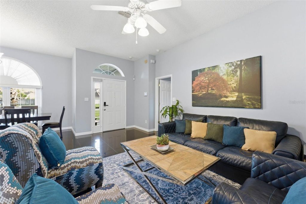 Image 9 of property listing at 1813 CROSSWELL COURT, Orlando, FL 32837