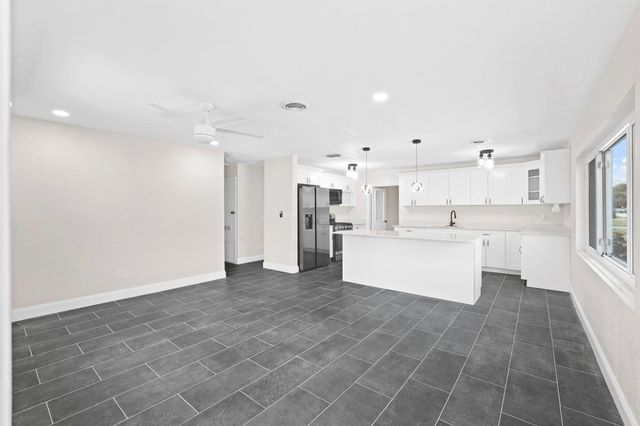 1013 Hispana Avenue, Fort Pierce, FL 34982