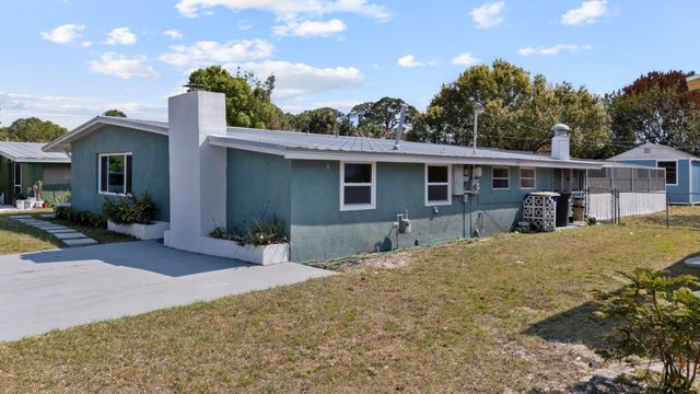1013 Hispana Avenue, Fort Pierce, FL 34982