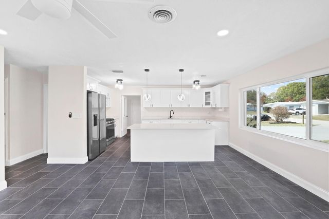 1013 Hispana Avenue, Fort Pierce, FL 34982