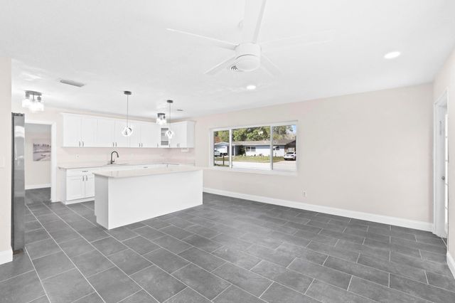 1013 Hispana Avenue, Fort Pierce, FL 34982