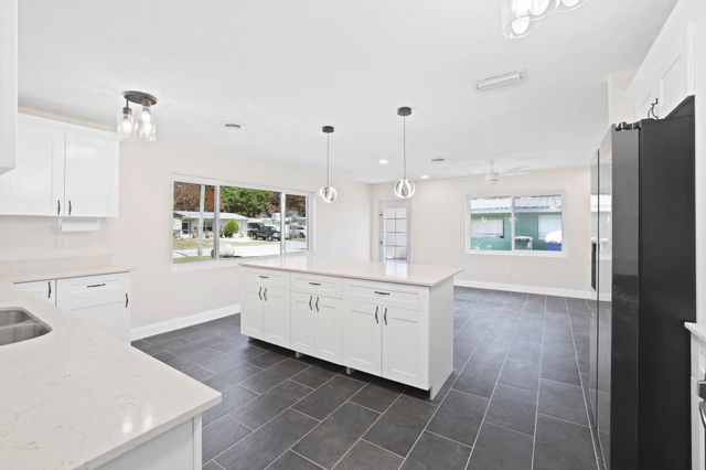 1013 Hispana Avenue, Fort Pierce, FL 34982