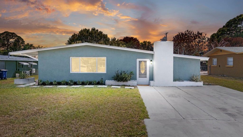 1013 Hispana Avenue, Fort Pierce, FL 34982