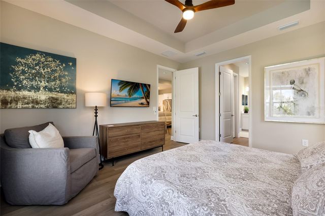 8011 ANTHIRIUM LOOP, Sarasota, FL 34240