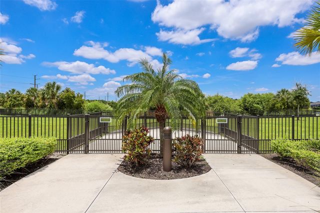 8011 ANTHIRIUM LOOP, Sarasota, FL 34240