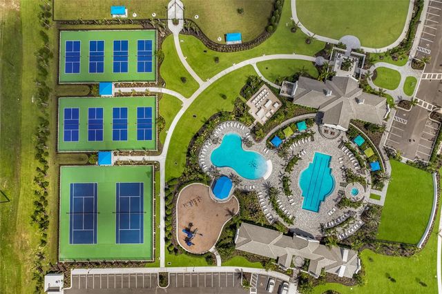 8011 ANTHIRIUM LOOP, Sarasota, FL 34240