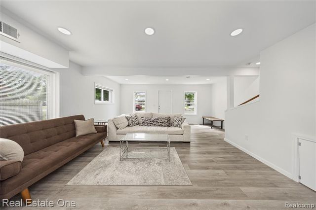 3420 Fairmont Road, Royal Oak, MI 48073