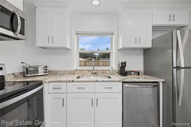 3420 Fairmont Road, Royal Oak, MI 48073