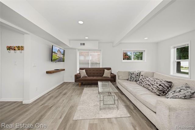 3420 Fairmont Road, Royal Oak, MI 48073