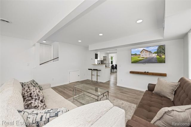 3420 Fairmont Road, Royal Oak, MI 48073