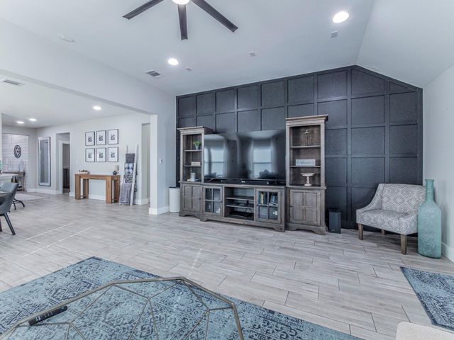 137 Alba Ave, San Marcos, TX 78666