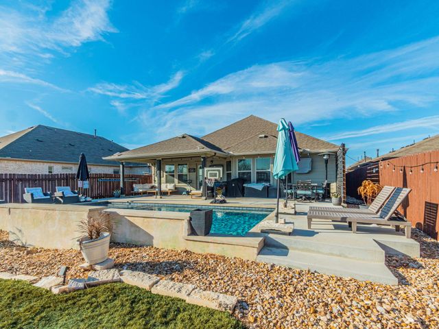 137 Alba Ave, San Marcos, TX 78666