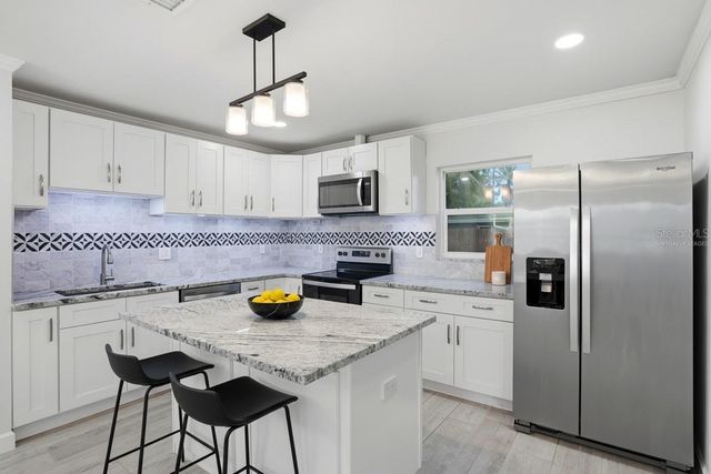 3611 W OKLAHOMA AVENUE, Tampa, FL 33611