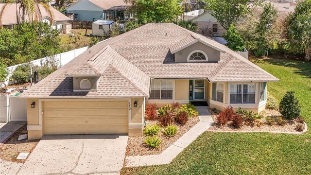 112 MADRONA, Eustis, FL 32726
