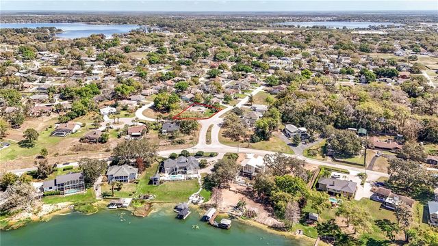 112 MADRONA, Eustis, FL 32726