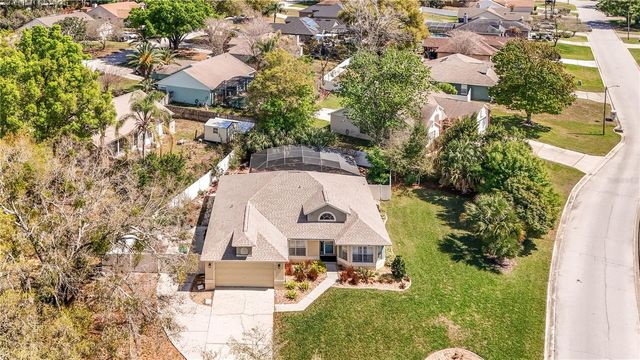 112 MADRONA, Eustis, FL 32726