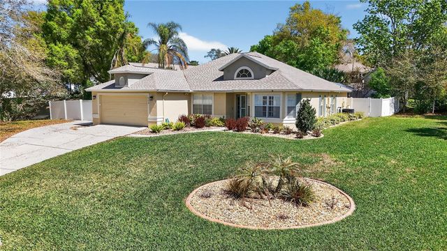 112 MADRONA, Eustis, FL 32726