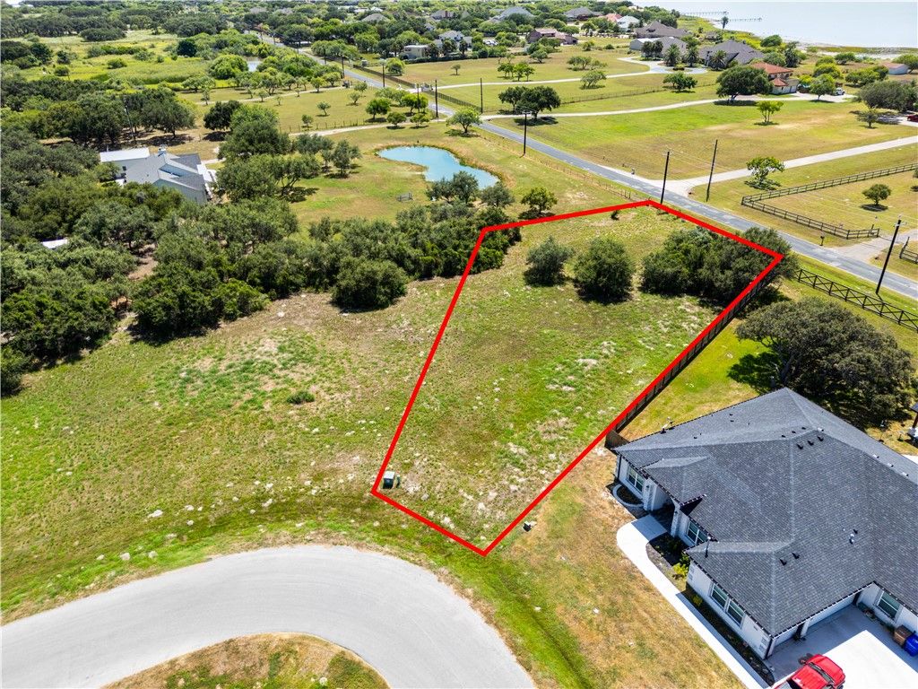 2121 Friesian Dr, Corpus Christi, TX 78418 — photo 2