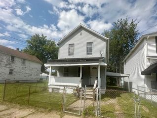 1000 Davis St, Aliquippa, PA 15001