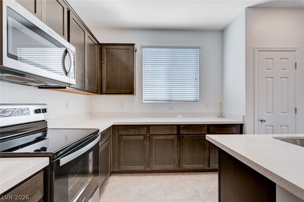 6515 Taffrail Avenue, Las Vegas, NV 89118 — photo 3