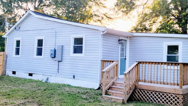 702a Richardson Street # A, Elizabeth City, NC 27909