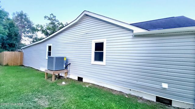 702a Richardson Street # A, Elizabeth City, NC 27909