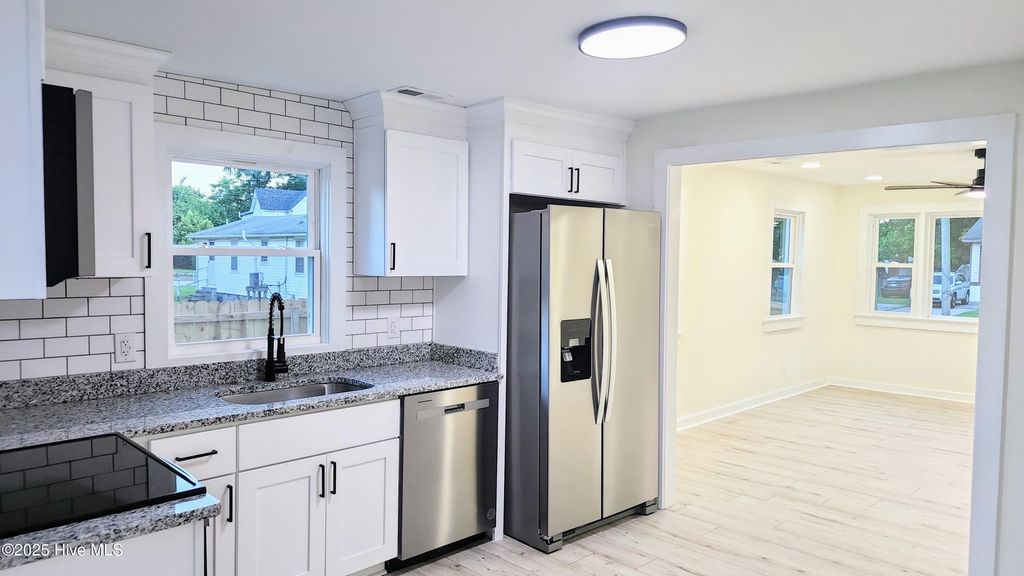 702a Richardson Street # A, Elizabeth City, NC 27909