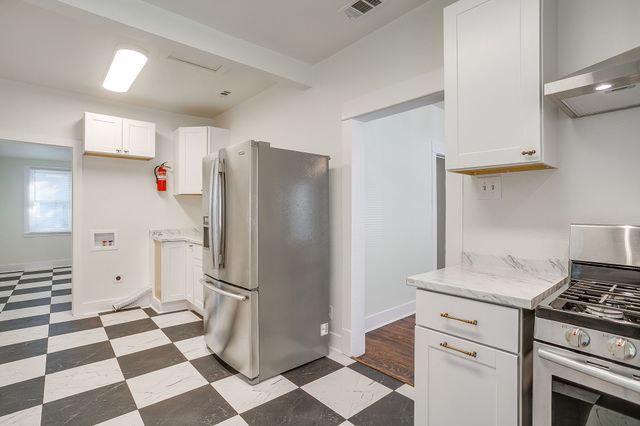 1325 Hurley Avenue, Fort Worth, TX 76104