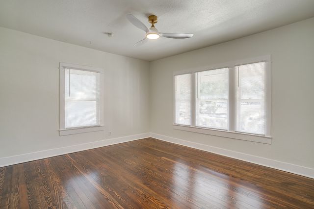 1325 Hurley Avenue, Fort Worth, TX 76104