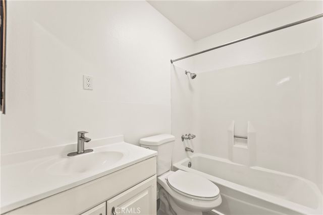 20234 Cantara Street 224, Winnetka, CA 91306