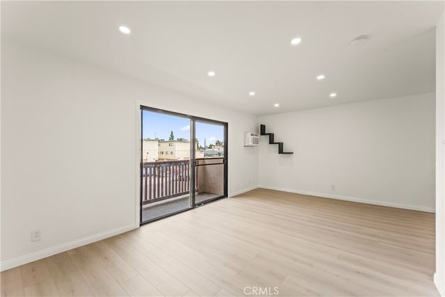 20234 Cantara Street 224, Winnetka, CA 91306